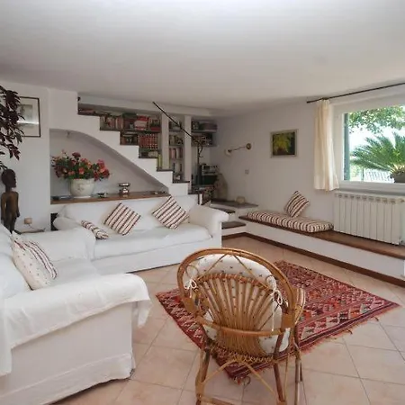 Appartamento Sleeps 6 Pool Wifi