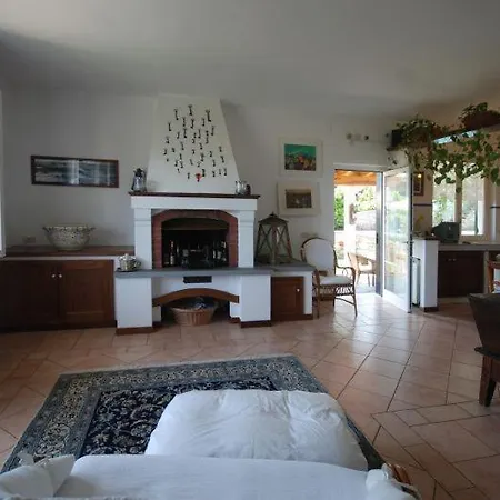 Sleeps 6 Pool Wifi San Michele di Pagana