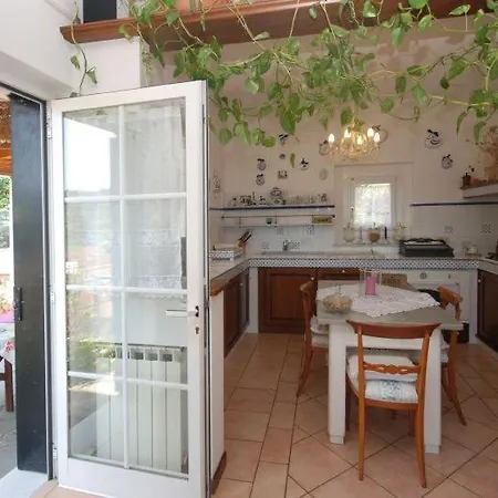 Sleeps 6 Pool Wifi Appartamento *